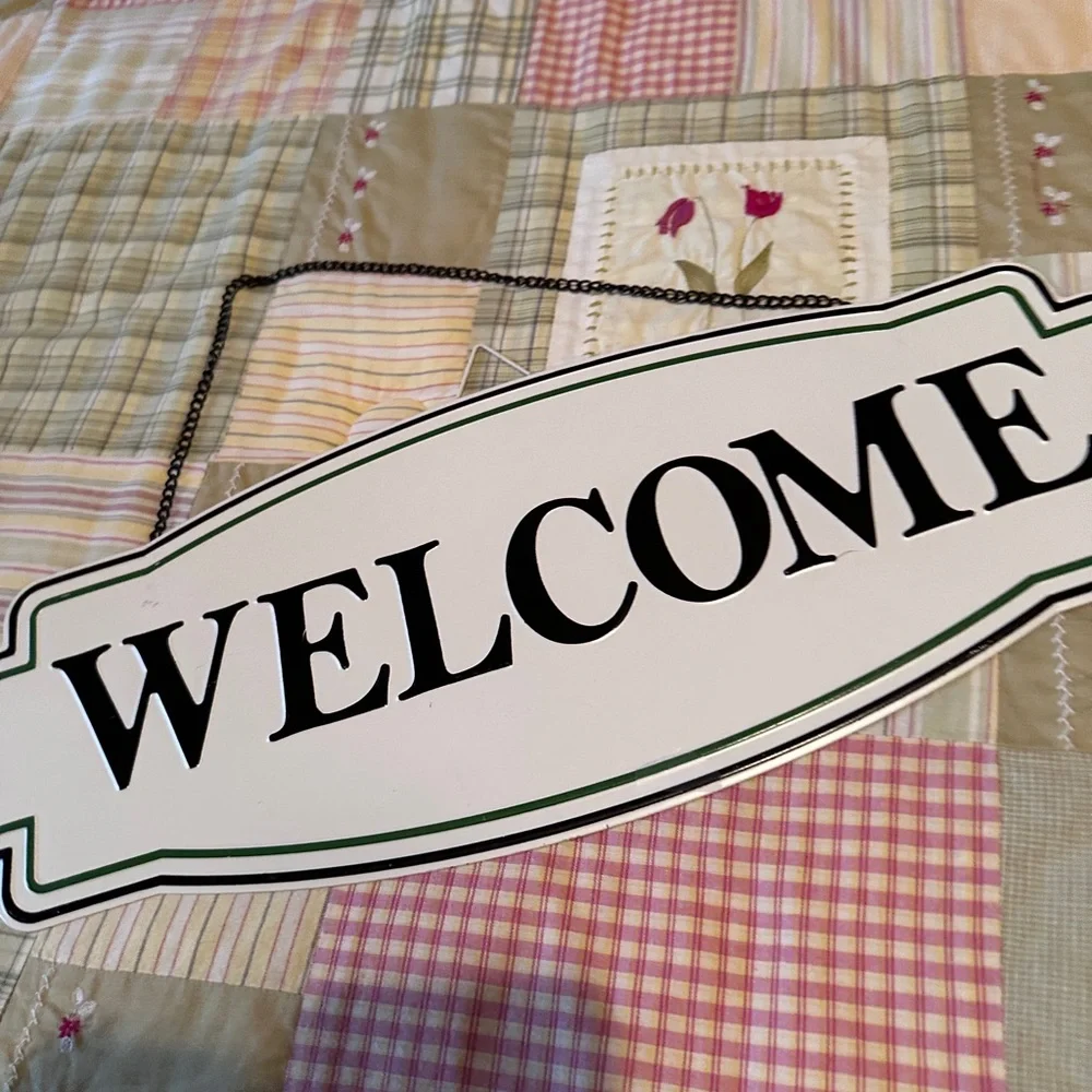 Hanging Metal Welcome‎ Sign with Black and White Design NEW